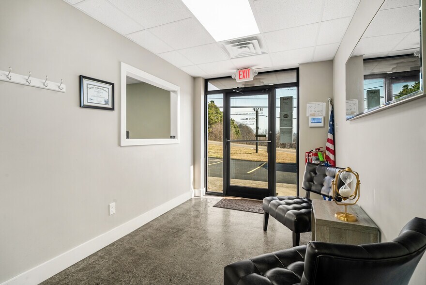 More Photos Of 1505 Hollywood Rd, Knoxville Loft Creative Space For Lease