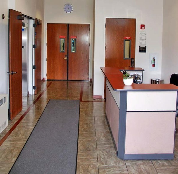 More Photos Of 180 Westgate Dr, Watsonville Office For Lease