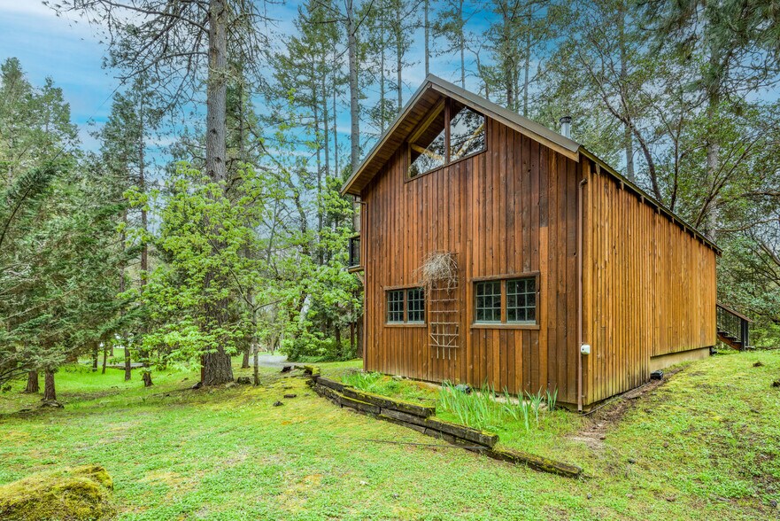 More Photos Of 818 Slagle Creek Rd, Grants Pass Winery Vineyard For Sale