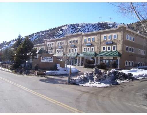 More Photos Of 910 Nottingham Rd, Avon Flex For Lease