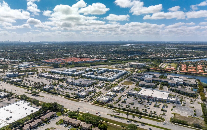 More Photos Of 10200 Pines Blvd, Pembroke Pines Unknown For Lease