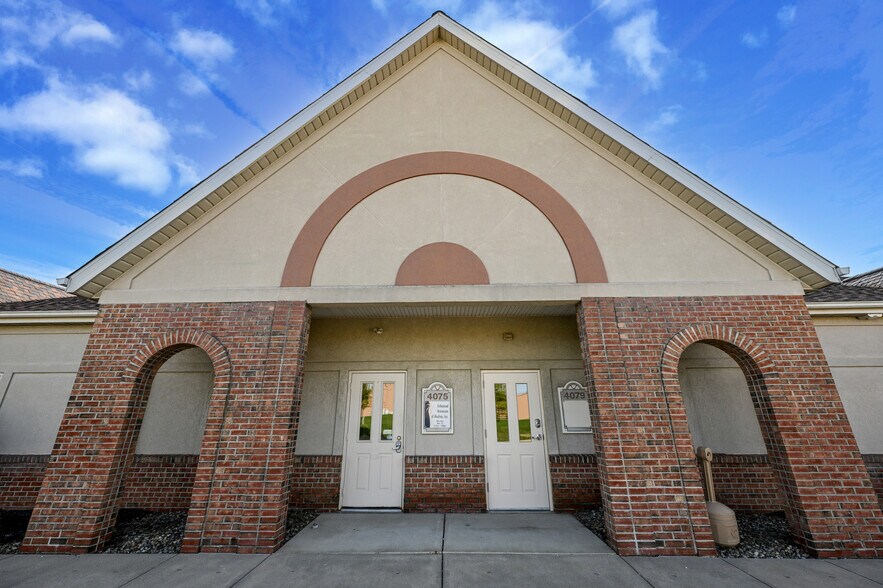 More Photos Of 4067-4083 N Jefferson St, Medina Medical For Lease