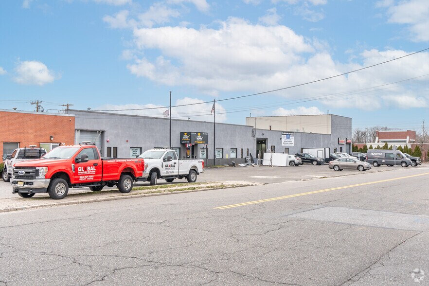 More Photos Of 60 Milbar Blvd, Farmingdale Warehouse For Lease