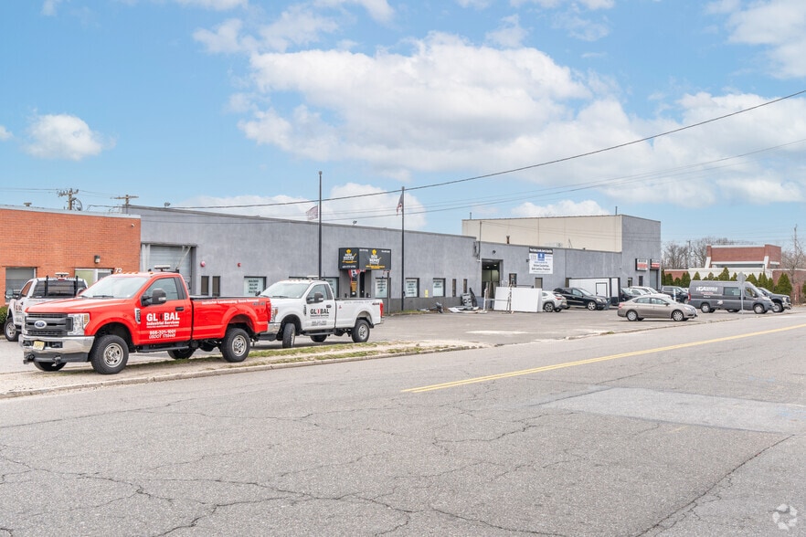 More Photos Of 60 Milbar Blvd, Farmingdale Warehouse For Lease