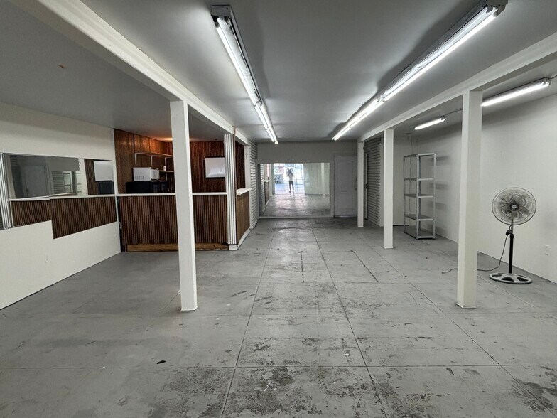 More Photos Of 5536-5542 Santa Monica Blvd, Los Angeles Storefront For Lease
