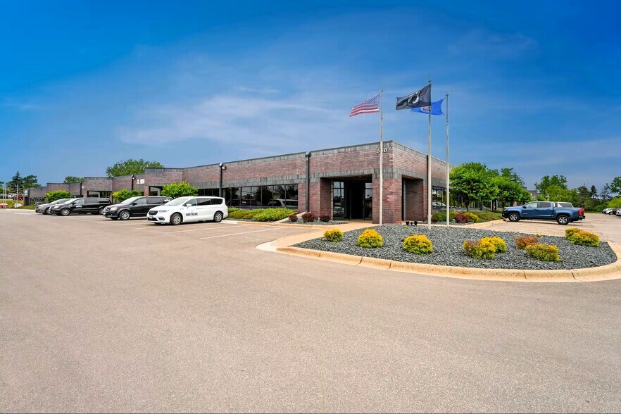 More Photos Of 550-600 County Road D W, New Brighton Light Distribution For Lease