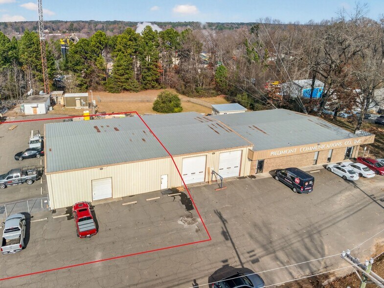 More Photos Of 1519 Camden Ave, Durham Flex For Lease