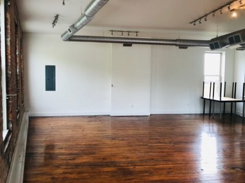 More Photos Of 3913-3915 Eastern Ave, Cincinnati Storefront Retail Office For Lease