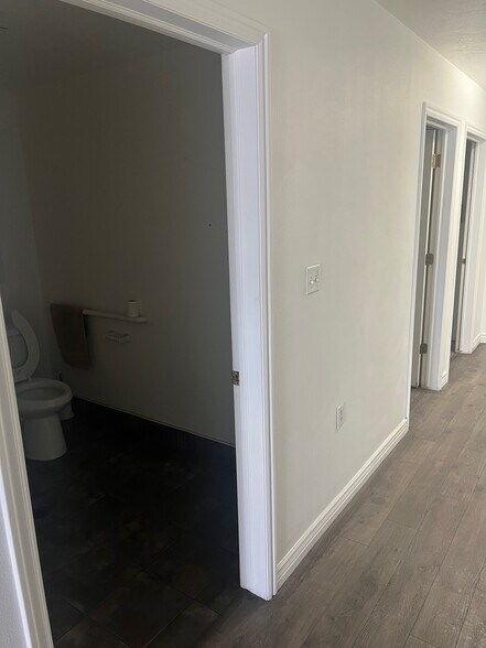 More Photos Of 4343 W 7800 S, West Jordan Service For Lease