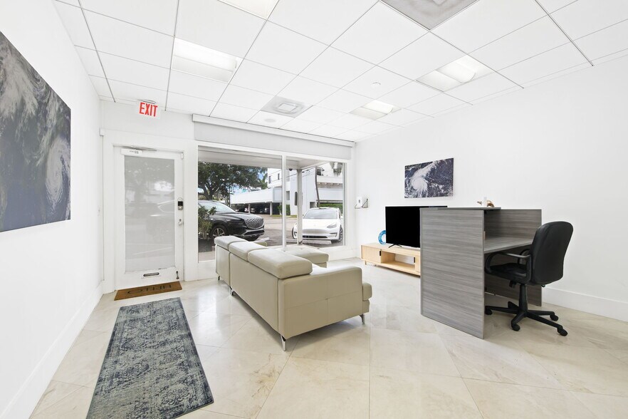 More Photos Of 2701-2709 E Oakland Park Blvd, Fort Lauderdale Storefront Retail Office For Lease