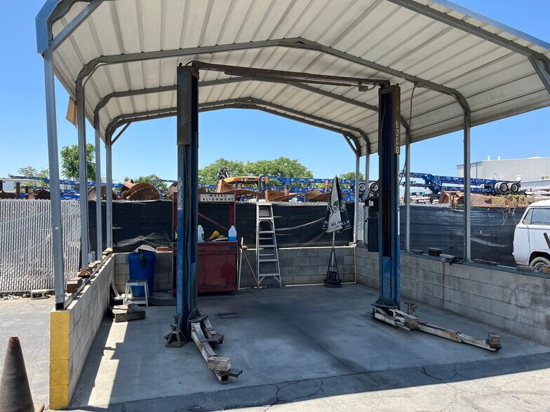 More Photos Of 3015 E South St, Long Beach Industrial For Sale