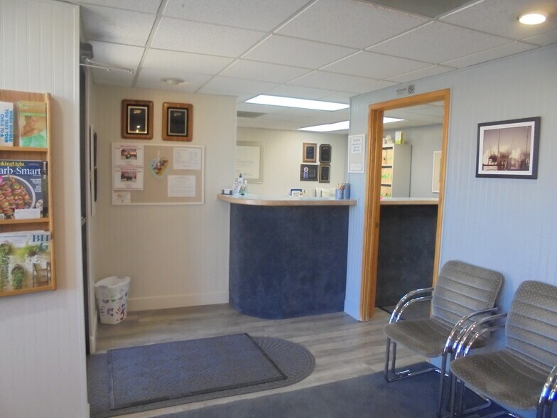 More Photos Of 320 E Hobsonway, Blythe Healthcare For Sale