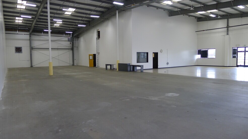 More Photos Of 408-428 N Canal St, South San Francisco Service For Lease