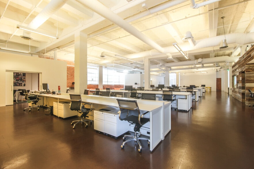 More Photos Of 2154 W Sunset Blvd, Los Angeles Loft Creative Space For Sale