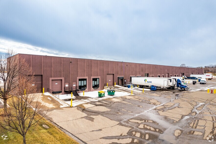 More Photos Of 601 Campus Dr, New Brighton Manufacturing For Lease