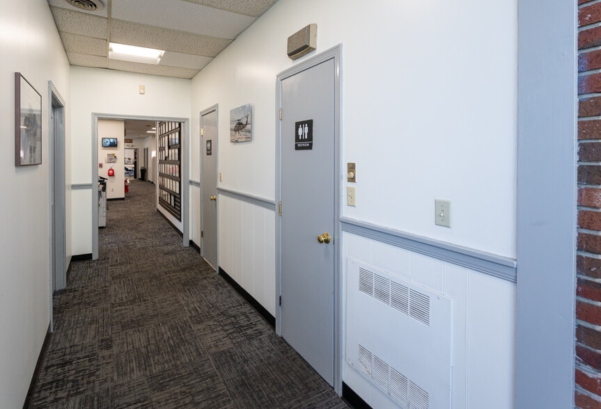 More Photos Of 116 Parker St, Newburyport Manufacturing For Sale
