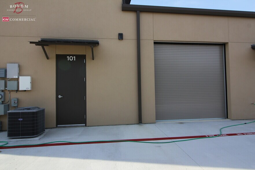 More Photos Of 12 Truss Dr, Boerne General Retail For Sale