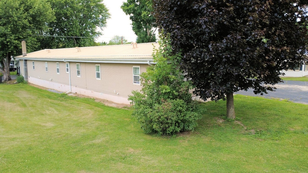 More Photos Of 511 Vine St, Wisconsin Dells Apartments For Sale
