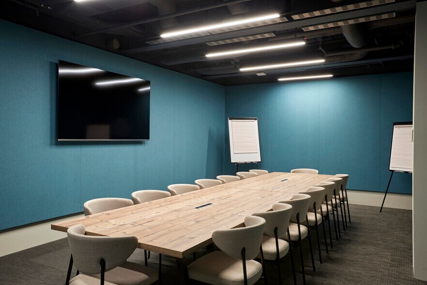 More Photos Of 20 Farringdon St, London Coworking Space