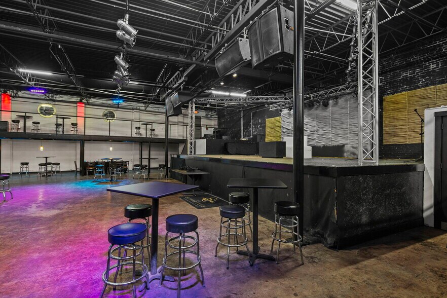 More Photos Of 110 E South St, Jackson Bar For Sale