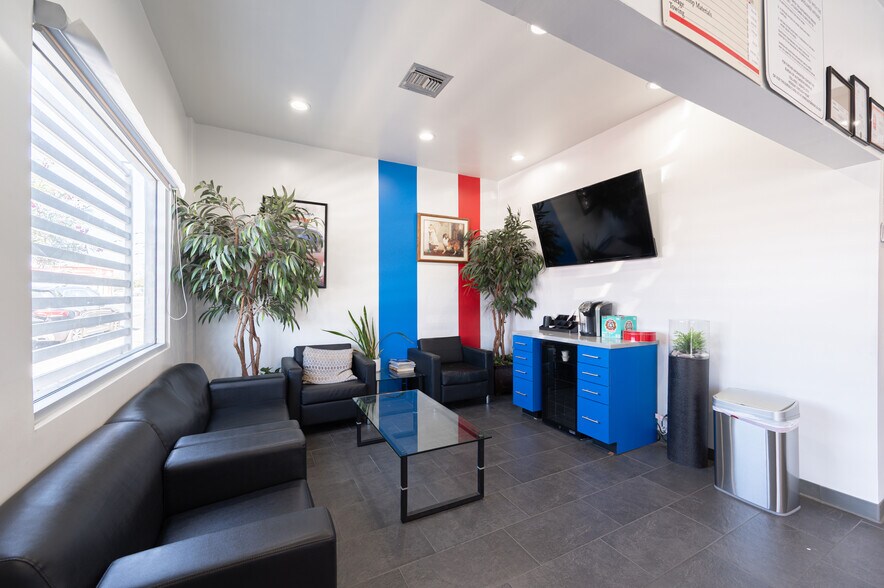 More Photos Of , North Hollywood Unknown For Sale