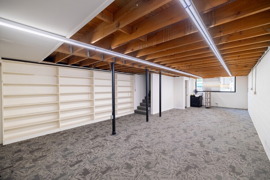 More Photos Of 108 S Santa Fe Ave, Salina General Retail For Lease