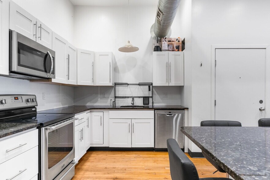 More Photos Of 123 Court St, Binghamton Apartments For Sale