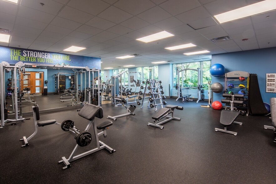 More Photos Of 8529 South Park Cir, Orlando Unknown For Lease