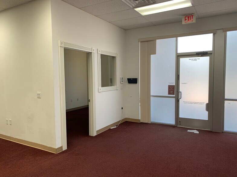 More Photos Of 4851 Lone Tree Way, Antioch Storefront Retail Office For Lease