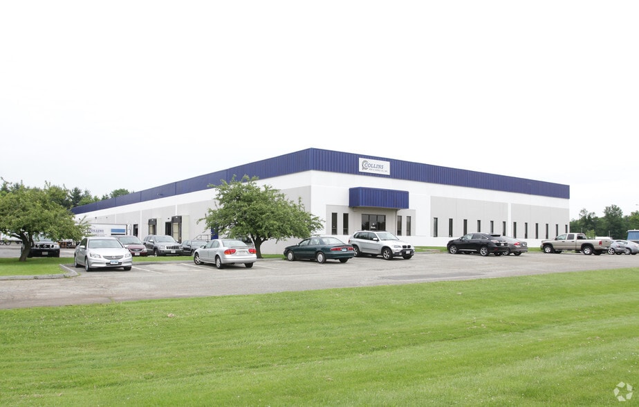 More Photos Of 11-15 Thompson Rd, East Windsor Warehouse For Lease