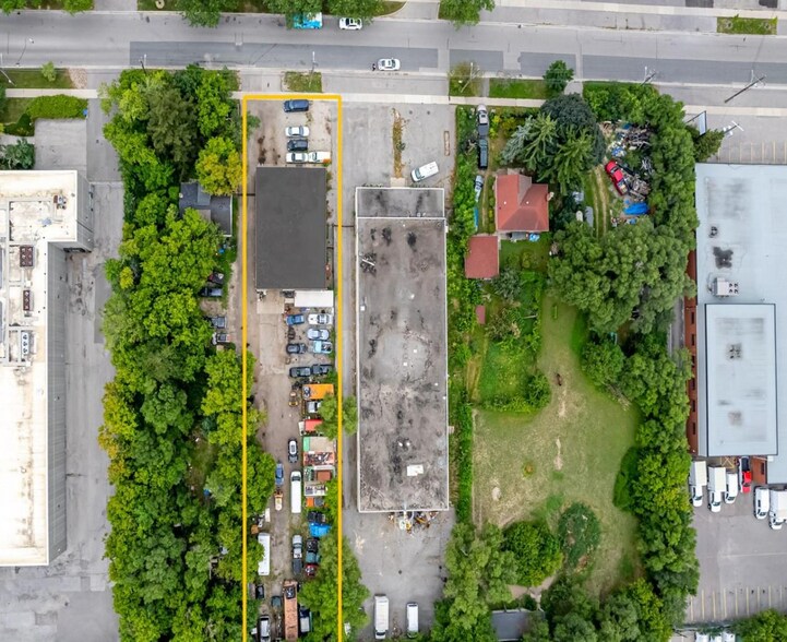 More Photos Of 102 Cartwright Ave, Toronto Service For Sale