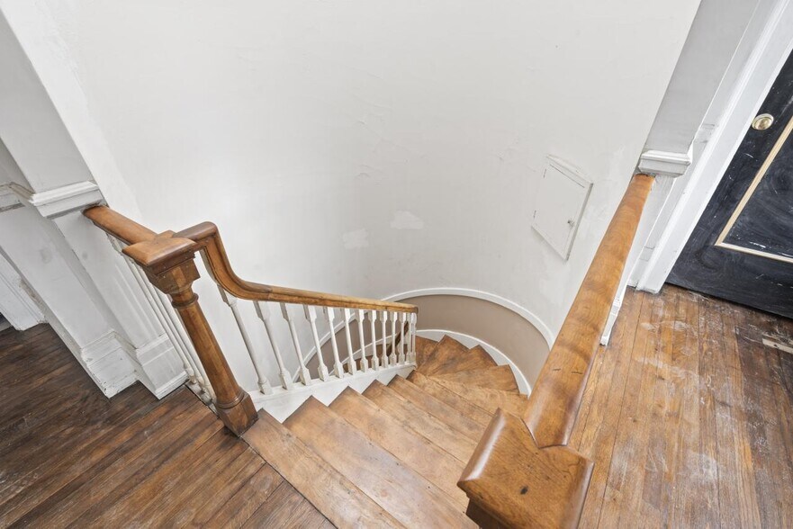 More Photos Of 8469 E Jefferson Ave, Detroit Office Residential For Sale