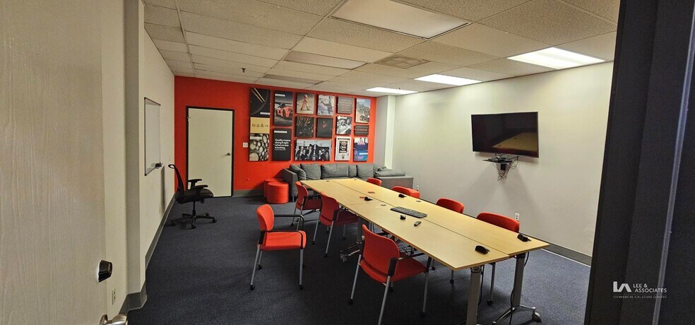 More Photos Of 20925 S Bonita St, Carson Warehouse For Lease