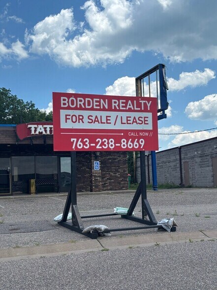 More Photos Of 18505-18511 NE Highway 65, East Bethel Freestanding For Sale