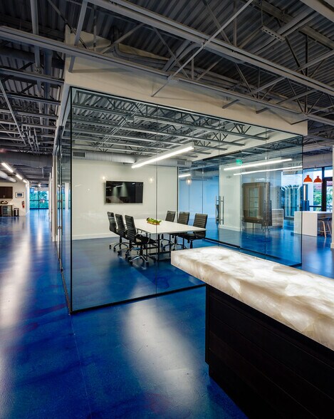 More Photos Of 111 10th St S, Naples Office For Lease