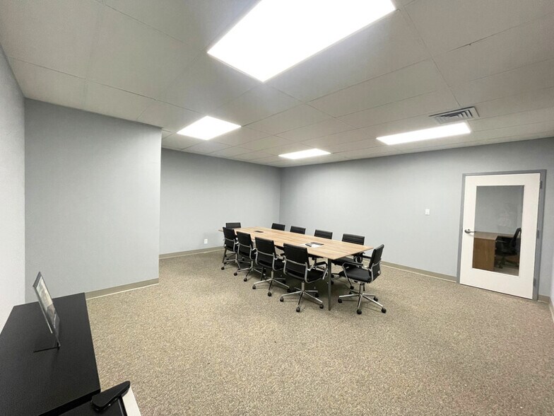 More Photos Of 2500 McClellan Ave, Pennsauken Office For Lease