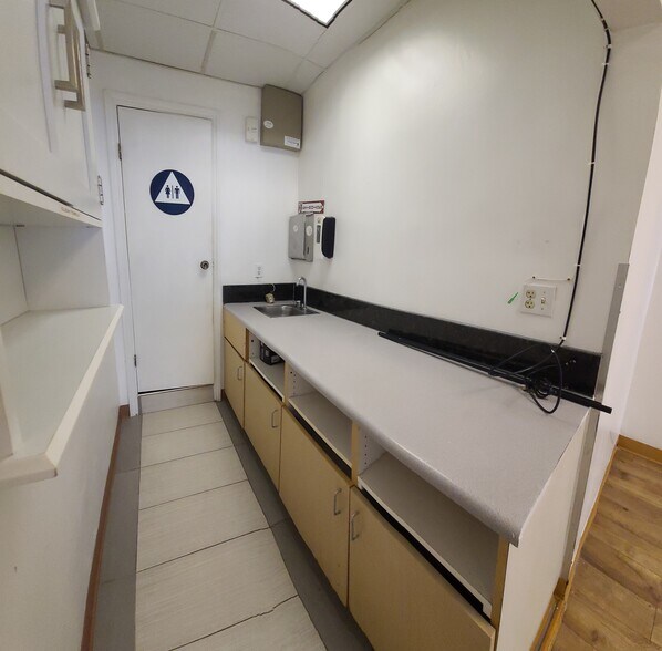 More Photos Of 1226-1228 7th Ave, Oakland Apartments For Lease