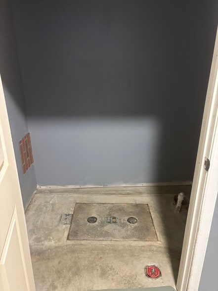 More Photos Of 19 W Bel Air Ave, Aberdeen Storefront For Lease