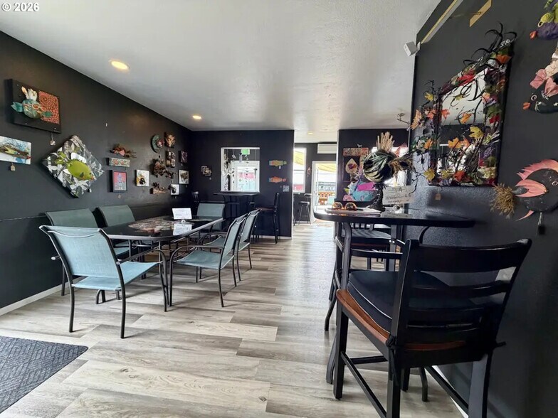 More Photos Of 404 Garibaldi (Hwy 101), Garibaldi General Retail For Sale