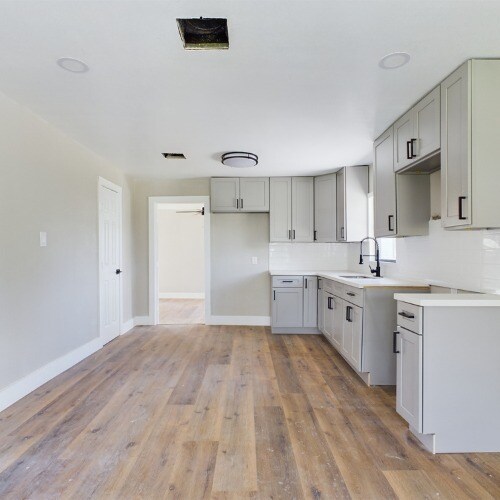More Photos Of 7609 Shotwell St, Houston Apartments For Sale
