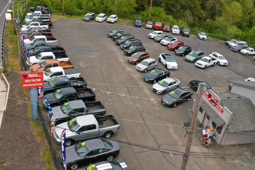 More Photos Of 785 E 3rd St, Lafayette Auto Dealership For Lease