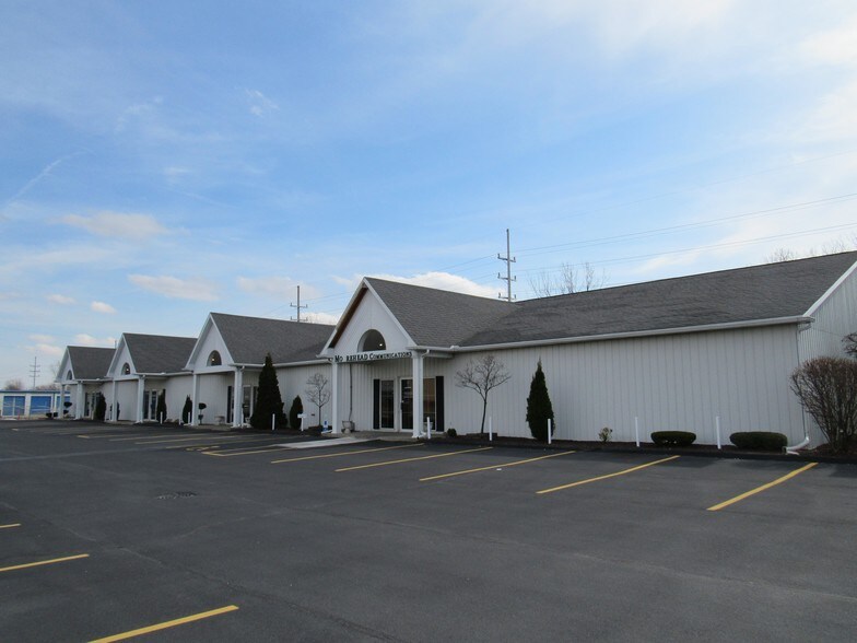 More Photos Of 2509 W 2nd St, Marion Office For Lease
