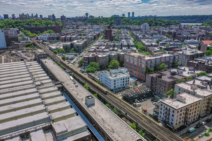 More Photos Of 3976 Tenth Ave, New York Land For Sale