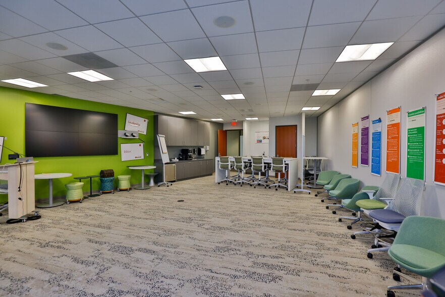 More Photos Of Hospitality Ln @ Tippecanoe, San Bernardino Unknown For Lease