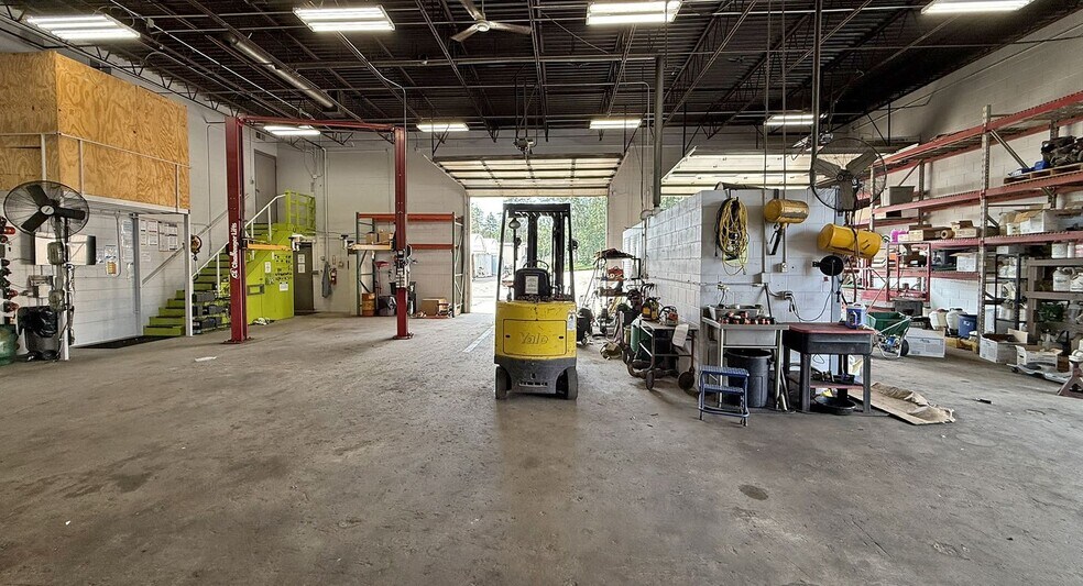 More Photos Of 3401 Highway 55, Eagan Warehouse For Lease