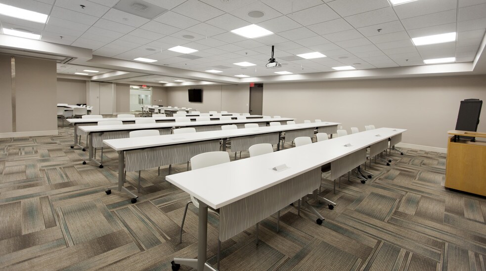 More Photos Of 300 E John Carpenter Fwy, Irving Office For Lease