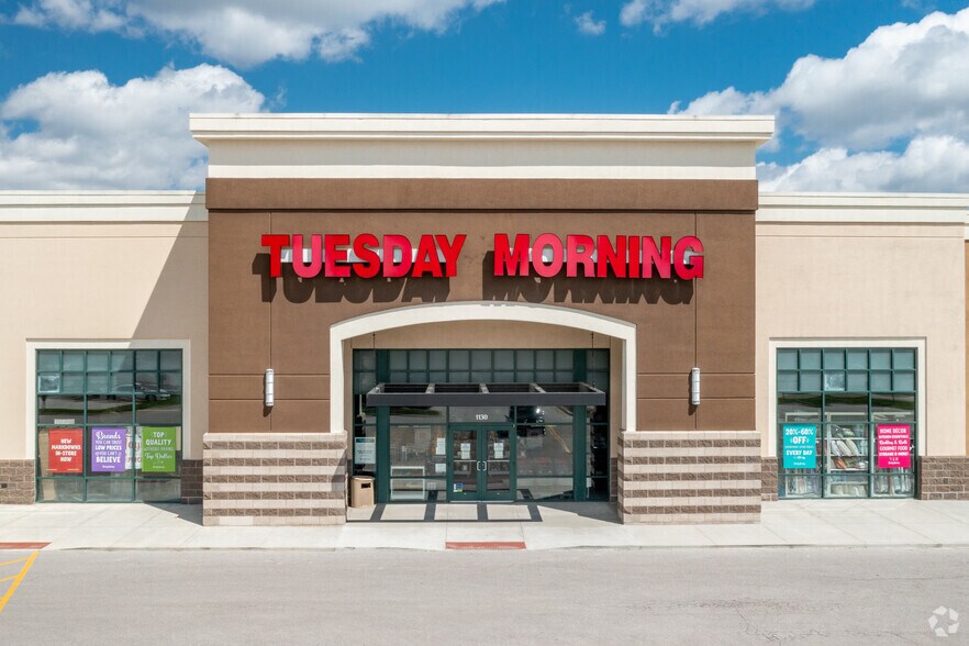 More Photos Of 901-1201 W 136th St, Kansas City Unknown For Lease