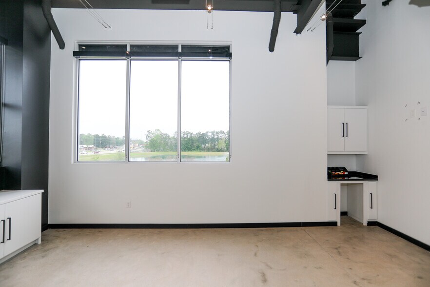 More Photos Of 525 Woodland Square Blvd, Conroe Coworking Space