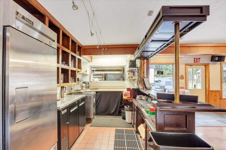 More Photos Of 1051 Hwy 4, Arnold General Retail For Sale