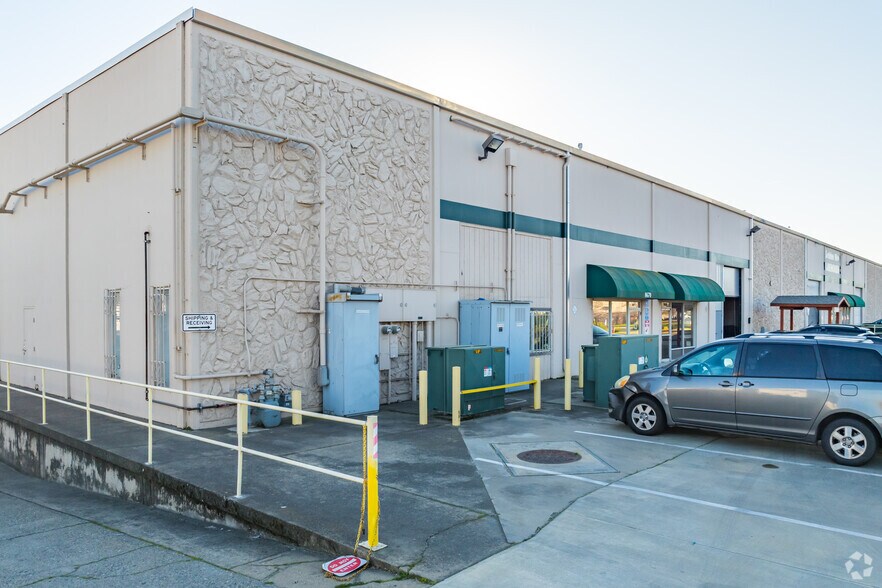 More Photos Of 8640-8670 23rd Ave, Sacramento Warehouse For Lease